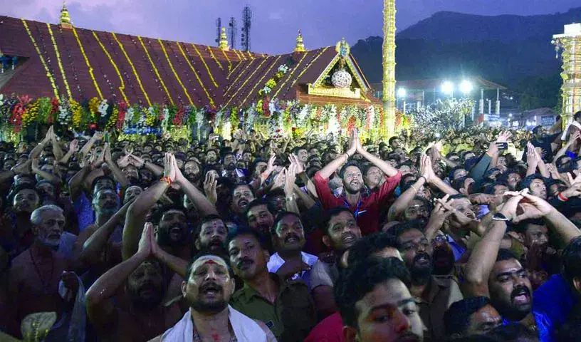Sabarimala: सबरीमाला में नए साल का स्वागत, मकरविलक्कू तीर्थयात्रा ने रफ़्तार पकड़ी