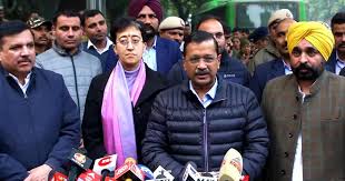 Mumbai : SEC ने BJP के खिलाफ AAP की शिकायत पर BMC चीफ से रिपोर्ट मांगी