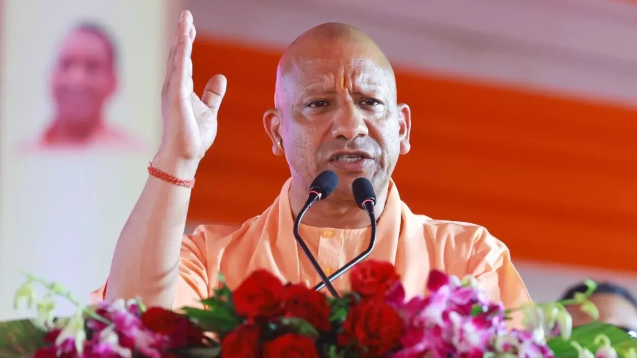 Ayodhya: अयोध्या के शौर्य पर योगी का गर्वपूर्ण बयान Ayodhya: अयोध्या के शौर्य पर योगी का गर्वपूर्ण बयान