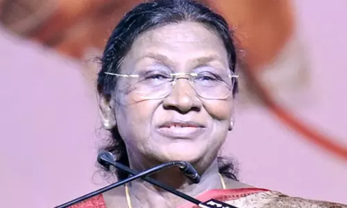 नववर्ष 2026 पर राष्ट्रपति द्रौपदी मुर्मू और उपराष्ट्रपति सीपी राधाकृष्णन का देशवासियों को संदेश नववर्ष 2026 पर राष्ट्रपति द्रौपदी मुर्मू और उपराष्ट्रपति सीपी राधाकृष्णन का देशवासियों को संदेश