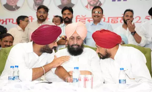 Punjab: 2026 की ओर देखते हुए, गुटबाजी से भरी कांग्रेस के लिए बदलाव ही कुंजी है Punjab: 2026 की ओर देखते हुए, गुटबाजी से भरी कांग्रेस के लिए बदलाव ही कुंजी है