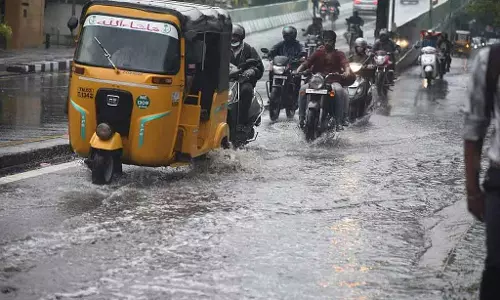 Tamil Nadu ; अगले 3 घंटों तक 11 जिलों में बारिश Tamil Nadu ; अगले 3 घंटों तक 11 जिलों में बारिश
