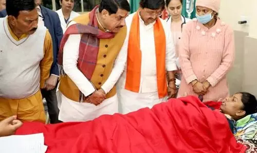 Indore: डॉ. यादव का नागरिकों को भरोसेमंद संदेश Indore: डॉ. यादव का नागरिकों को भरोसेमंद संदेश
