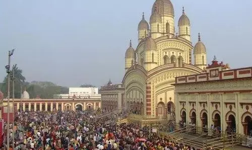Kolkata: काशीपुर उद्यानबाटी में श्रद्धा और उल्लास का संगम Kolkata: काशीपुर उद्यानबाटी में श्रद्धा और उल्लास का संगम