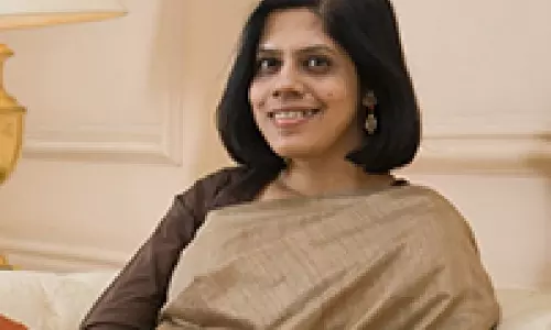IAS अधिकारी नंदिनी चक्रवर्ती बंगाल की पहली महिला मुख्य सचिव