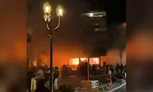 स्विट्जरलैंड के स्की रिसॉर्ट शहर में हुए धमाके में कई लोगों के मारे जाने की आशंका स्विट्जरलैंड के स्की रिसॉर्ट शहर में हुए धमाके में कई लोगों के मारे जाने की आशंका