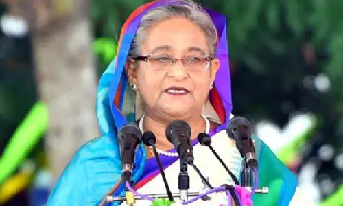 Bangladesh को अंधेरे से बचाने के लिए शेख हसीना की एकता की पुकार Bangladesh को अंधेरे से बचाने के लिए शेख हसीना की एकता की पुकार