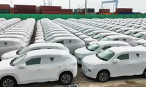 SUV बूम और नए लॉन्च 2025 में भारत के ऑटो उद्योग को मज़बूत फिनिश देंगे SUV बूम और नए लॉन्च 2025 में भारत के ऑटो उद्योग को मज़बूत फिनिश देंगे