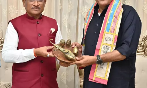 केंद्रीय मंत्री गजेन्द्र सिंह शेखावत ने की CM विष्णुदेव साय से सौजन्य भेंट