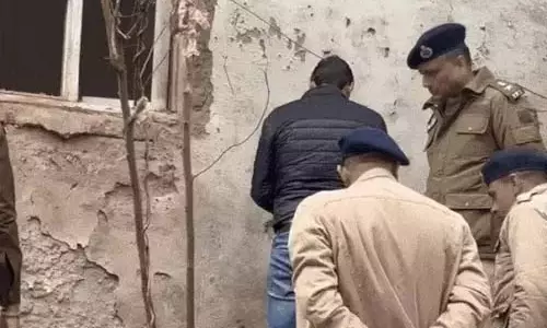 पुलिस थाने के पास भीषण धमाके से खलबली, आसपास के लोगों में हड़कंप पुलिस थाने के पास भीषण धमाके से खलबली, आसपास के लोगों में हड़कंप