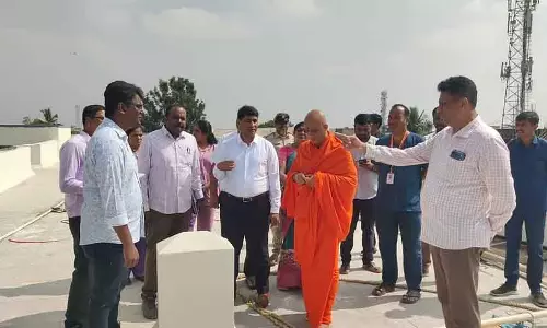 Karnataka ; निर्मलानंदनाथ स्वामीजी ने चिंतामणि सरकारी अस्पताल का दौरा किया