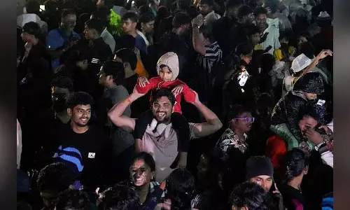 Tamil Nadu में 2026 का स्वागत मौज-मस्ती, सुबह-सुबह मंदिर जाने और बारिश के साथ होगा Tamil Nadu में 2026 का स्वागत मौज-मस्ती, सुबह-सुबह मंदिर जाने और बारिश के साथ होगा