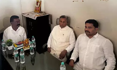 युवाओं को राजनीति में आगे बढ़ना चाहिए: Minister
