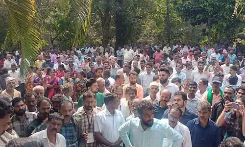 Siddapur : वन विभाग के अधिकारियों के खिलाफ गुस्सा