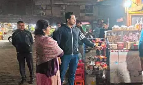 H&UD के प्रिंसिपल सेक्रेटरी ने भुवनेश्वर में देर रात सफाई व्यवस्था का इंस्पेक्शन किया H&UD के प्रिंसिपल सेक्रेटरी ने भुवनेश्वर में देर रात सफाई व्यवस्था का इंस्पेक्शन किया