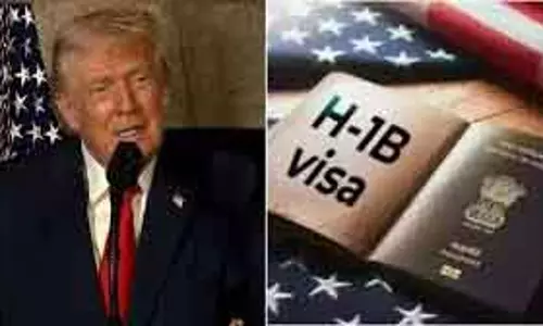 H-1B वीज़ा की लड़ाई को झटका, जज ने US सरकार के कदम को कानूनी बताया H-1B वीज़ा की लड़ाई को झटका, जज ने US सरकार के कदम को कानूनी बताया