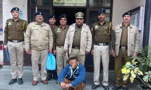 Nahan में हेरोइन और नकदी के साथ तस्कर गिरफ्तार Nahan में हेरोइन और नकदी के साथ तस्कर गिरफ्तार