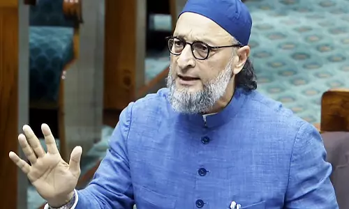 Owaisi ने चीन के दावे पर केंद्र से स्पष्टीकरण मांगा Owaisi ने चीन के दावे पर केंद्र से स्पष्टीकरण मांगा