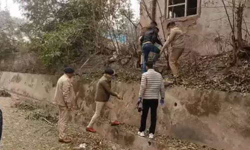Nalagarh police station के पास संदिग्ध ब्लास्ट से खिड़कियां टूट गईं, दीवार को नुकसान पहुंचा