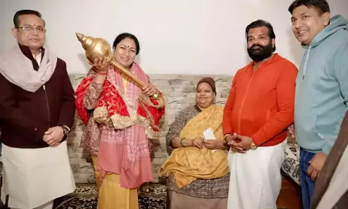 New Delhi: मरघट वाले हनुमान मंदिर में CM रेखा गुप्ता की दर्शन यात्रा