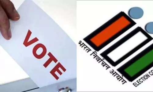 Mumbai: चुनाव में तैनात कर्मचारियों को डाक से मतदान का अधिकार Mumbai: चुनाव में तैनात कर्मचारियों को डाक से मतदान का अधिकार