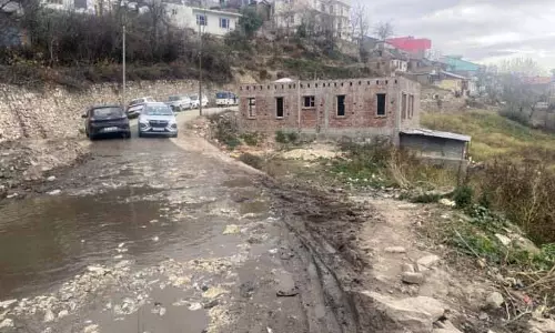 KISHTWAR: सड़क की मरम्मत की मांग
