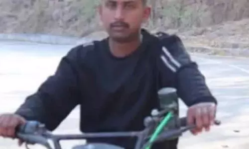 Nanjangud : एक युवक का शव उसकी बाइक के साथ जला हुआ मिला Nanjangud : एक युवक का शव उसकी बाइक के साथ जला हुआ मिला