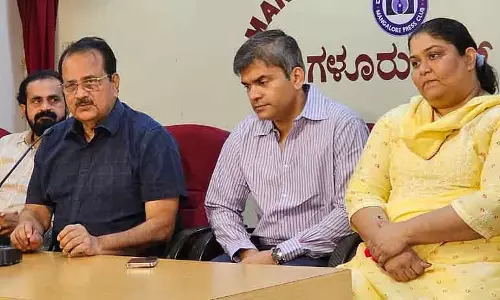 हार्ट पेशेंट का पुराना पेसमेकर हटाया गया: Omega हॉस्पिटल के स्पेशलिस्ट की उपलब्धि हार्ट पेशेंट का पुराना पेसमेकर हटाया गया: Omega हॉस्पिटल के स्पेशलिस्ट की उपलब्धि