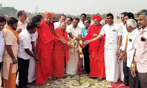 Karnataka : सिद्धरामेश्वर जयंती पर 5 लाख लोगों के आने की उम्मीद Karnataka : सिद्धरामेश्वर जयंती पर 5 लाख लोगों के आने की उम्मीद
