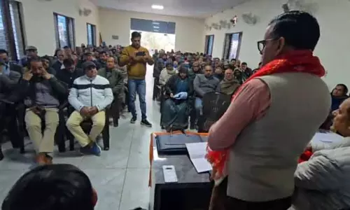 BJP नेताओं ने वाजपेयी को श्रद्धांजलि दी BJP नेताओं ने वाजपेयी को श्रद्धांजलि दी