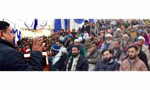 DDC Poonch ने अराई में जनसंपर्क शिविर लगाया DDC Poonch ने अराई में जनसंपर्क शिविर लगाया
