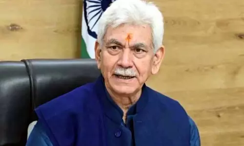 एलजी ने JKAS अधिकारी के निधन पर शोक व्यक्त किया एलजी ने JKAS अधिकारी के निधन पर शोक व्यक्त किया