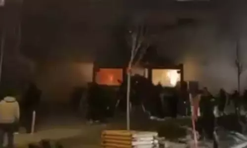 स्विट्जरलैंड के Crans-Montana में नए साल के जश्न के दौरान हुए धमाके में कम से कम 40 लोगों की मौत हो गई स्विट्जरलैंड के Crans-Montana में नए साल के जश्न के दौरान हुए धमाके में कम से कम 40 लोगों की मौत हो गई