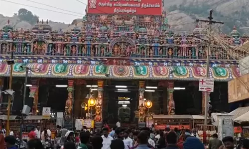 Madurai के थिरुपरनकुंड्रम मुरुगन मंदिर में श्रद्धालुओं ने प्रार्थना के साथ नव वर्ष का किया स्वागत