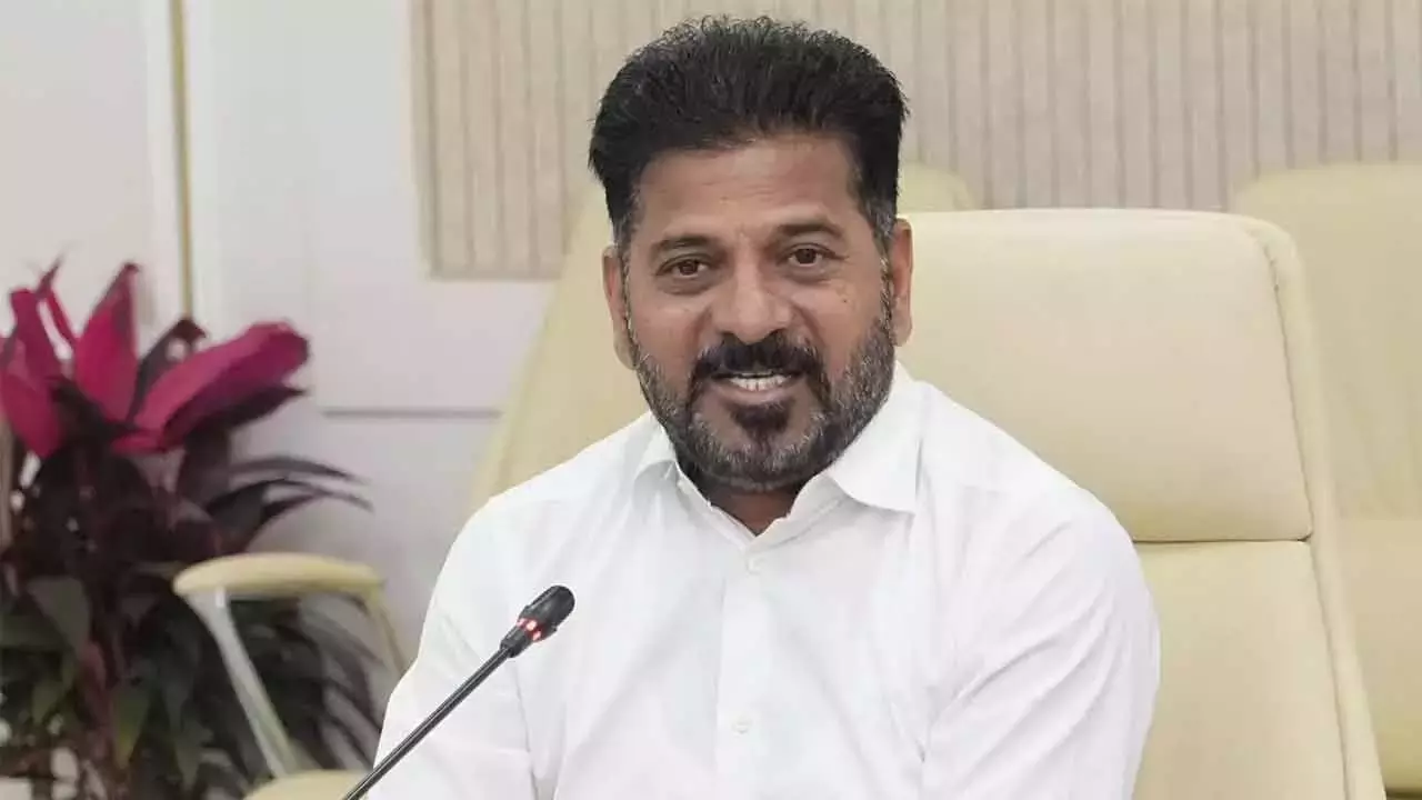 पानी के बंटवारे और BRS के आरोपों पर बात करने के लिए CM रेवंत रेड्डी कांग्रेस नेताओं के साथ मीटिंग करेंगे