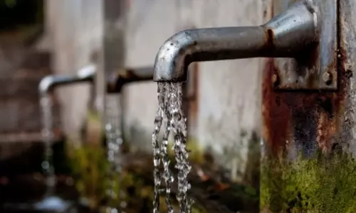 सरकारी दावों के बावजूद Indore में गंदे पानी से फैल रही बीमारियां