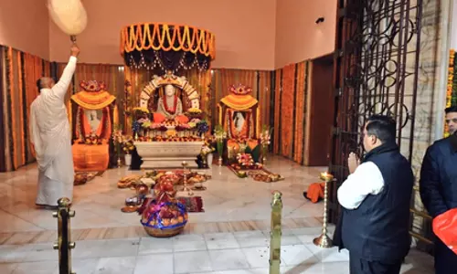 नितिन नवीन ने Delhi में रामकृष्ण आश्रम में प्रार्थना की