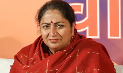 नववर्ष पर दिल्ली की सीएम रेखा गुप्ता ने यमुना बाजार हनुमान मंदिर में की पूजा-अर्चना