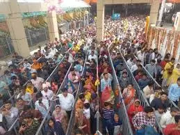 Rajasthan: नए साल खाटू श्याम में भक्तों का सैलाब, दर्शन के लिए जुटे लाखों श्रद्धालु Rajasthan: नए साल खाटू श्याम में भक्तों का सैलाब, दर्शन के लिए जुटे लाखों श्रद्धालु