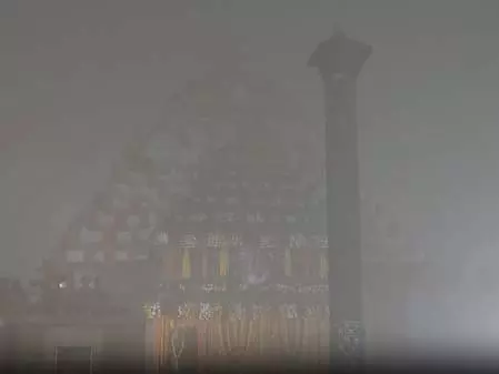 पुरी: नए साल के पहले दिन महाप्रभु जगन्नाथ के दर्शन करने बड़ी संख्या में पहुंचे श्रद्धालु पुरी: नए साल के पहले दिन महाप्रभु जगन्नाथ के दर्शन करने बड़ी संख्या में पहुंचे श्रद्धालु