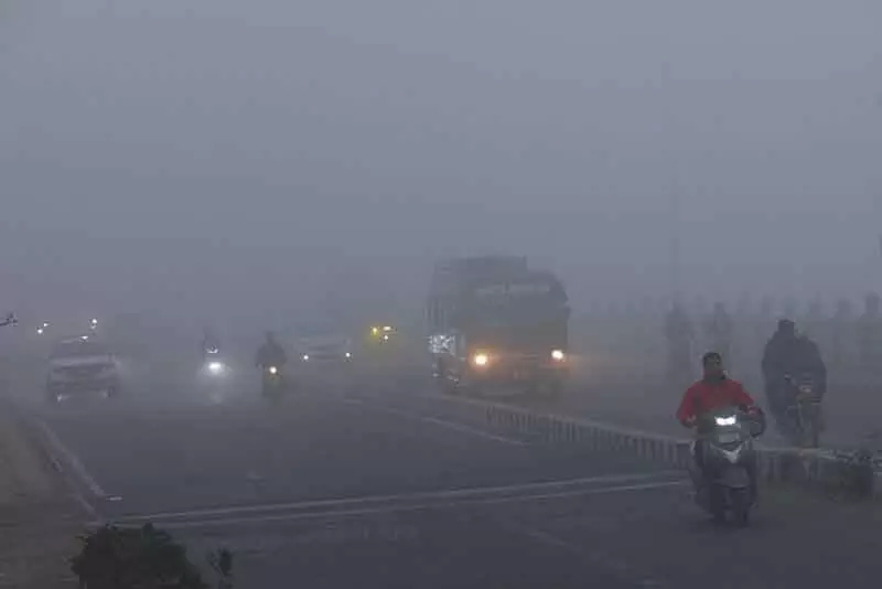 Narnaul राज्य में कोहरा छाया, शीतलहर तेज़ हुई Narnaul राज्य में कोहरा छाया, शीतलहर तेज़ हुई