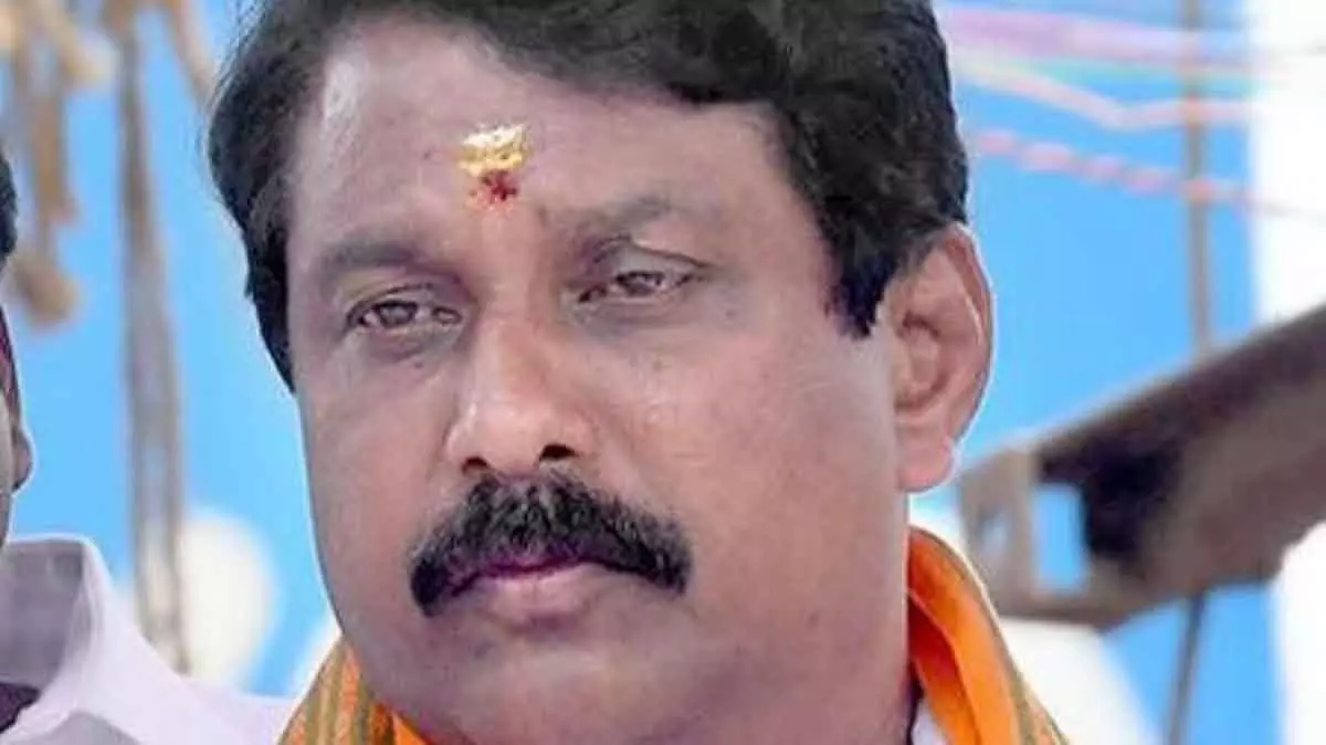 Tamil Nadu में कानून-व्यवस्था की समस्या: नैना नागेंद्रन का गृह मंत्री अमित शाह को पत्र Tamil Nadu में कानून-व्यवस्था की समस्या: नैना नागेंद्रन का गृह मंत्री अमित शाह को पत्र