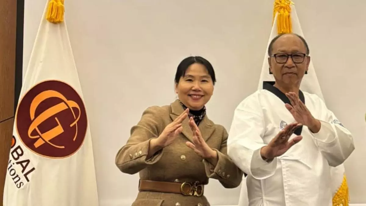 Manipur के MLA युमनाम खेमचंद ताइक्वांडो में 5वां डैन पाने वाले पहले भारतीय बने Manipur के MLA युमनाम खेमचंद ताइक्वांडो में 5वां डैन पाने वाले पहले भारतीय बने