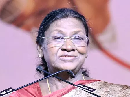 नववर्ष 2026 पर राष्ट्रपति द्रौपदी मुर्मू और उपराष्ट्रपति सीपी राधाकृष्णन का देशवासियों को संदेश नववर्ष 2026 पर राष्ट्रपति द्रौपदी मुर्मू और उपराष्ट्रपति सीपी राधाकृष्णन का देशवासियों को संदेश