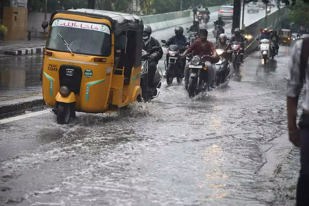 Tamil Nadu ; अगले 3 घंटों तक 11 जिलों में बारिश Tamil Nadu ; अगले 3 घंटों तक 11 जिलों में बारिश