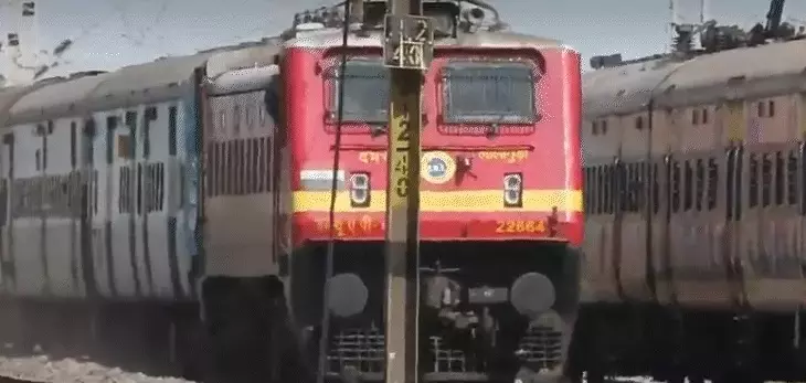 एक्सप्रेस और पैसेंजर ट्रेनों के समय में बदलाव, बिलासपुर होकर दौड़ती है सभी एक्सप्रेस और पैसेंजर ट्रेनों के समय में बदलाव, बिलासपुर होकर दौड़ती है सभी