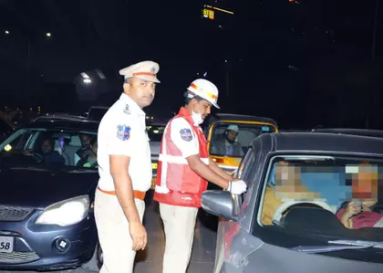 Cyberabad पुलिस की सख्ती, नए साल पर 928 गिरफ्तार Cyberabad पुलिस की सख्ती, नए साल पर 928 गिरफ्तार
