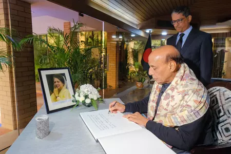 राजनाथ सिंह ने खालिदा जिया के निधन पर जताया शोक राजनाथ सिंह ने खालिदा जिया के निधन पर जताया शोक