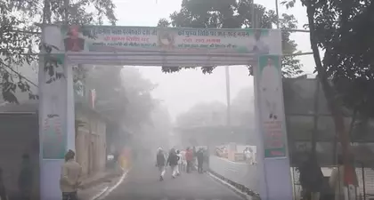 नालंदा: CM नीतीश ने अपनी मां की पुण्यतिथि पर उन्हें पुष्पांजलि अर्पित की नालंदा: CM नीतीश ने अपनी मां की पुण्यतिथि पर उन्हें पुष्पांजलि अर्पित की