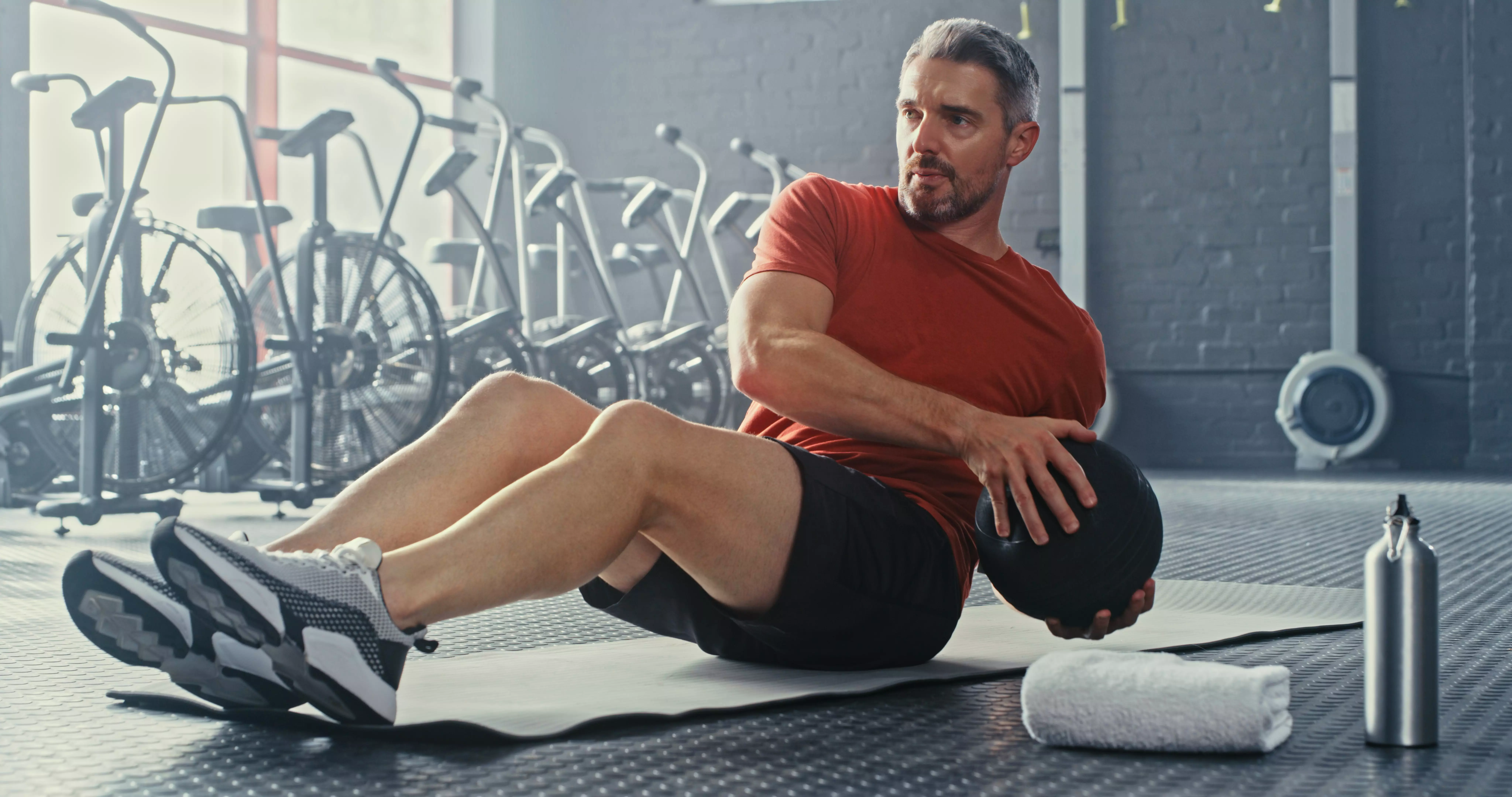 Health News: 40 के बाद फिट रहने के लिए ये 5 आसान अभ्यास Health News: 40 के बाद फिट रहने के लिए ये 5 आसान अभ्यास